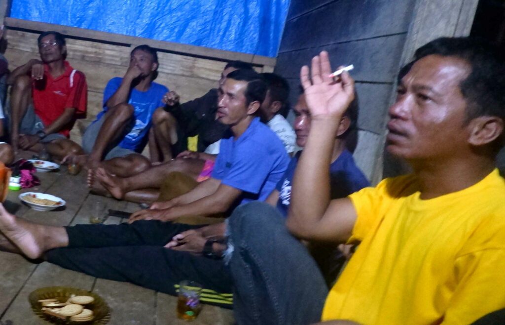 Melawan Gempuran Kapal Penjarah 4 Lampiran Gambar