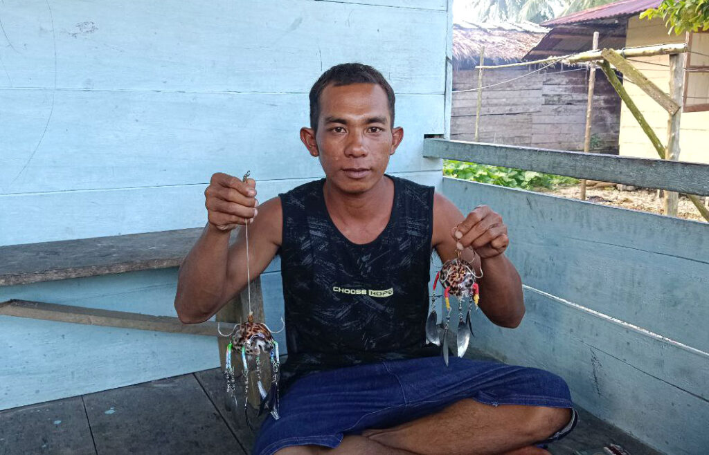 Melawan Gempuran Kapal Penjarah 5 Lampiran Gambar