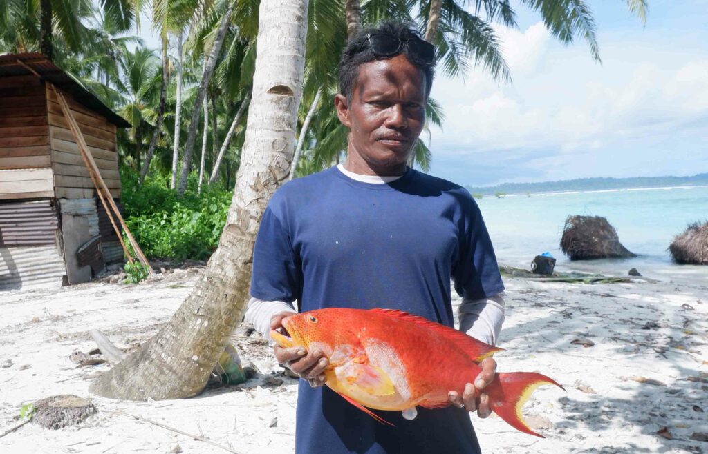Melawan Gempuran Kapal Penjarah 22 Lampiran Gambar