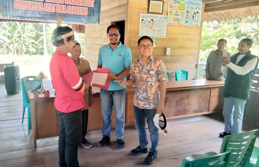 Tim KSP Cek PBPH PT SPS ke Sipora, Tiga Komunitas Adat Sampaikan Penolakan 2 Lampiran Gambar
