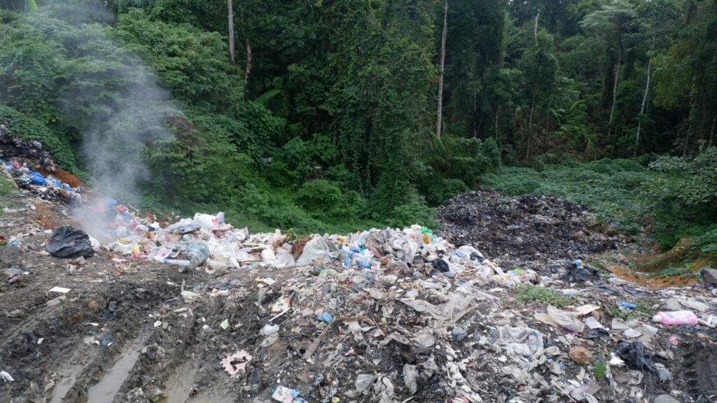 Sampah di Keindahan Mentawai, Siapa yang Peduli? 9 Lampiran Gambar