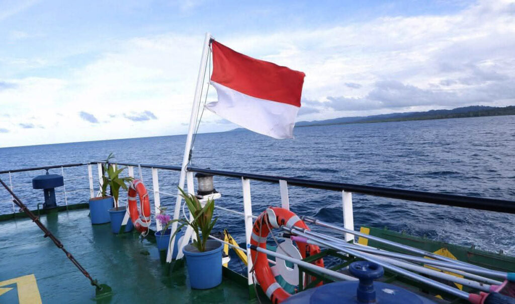 Kapal ASDP Andalan Masyarakat di Kepulauan Mentawai 3 Lampiran Gambar